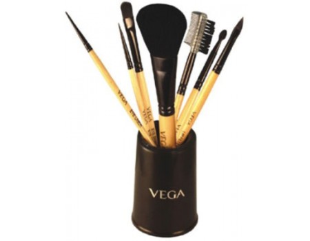 Vega Set of 7 Makeup Brushes EVS 7